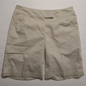 Nike Khaki Golf Shorts. Athletic Activewear Athleisure